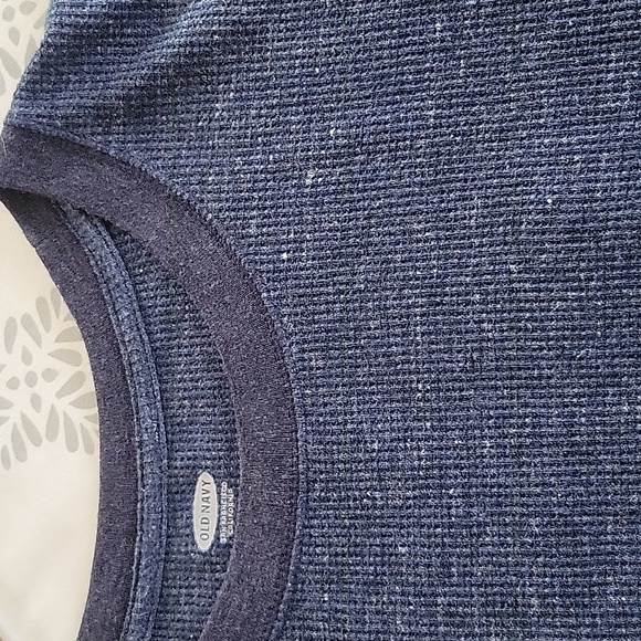 Old Navy Waffle Knit Thermal Long Sleeve Tee - Picture 6 of 6
